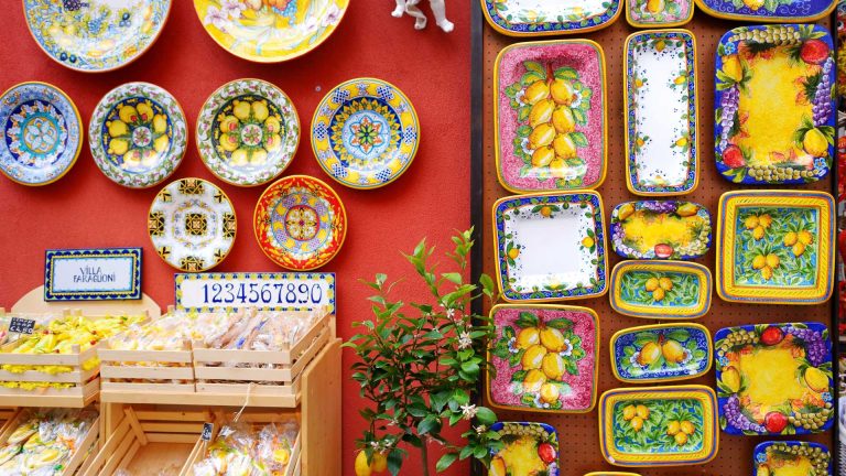 Shopping a Positano: le migliori boutique e negozi artigianali