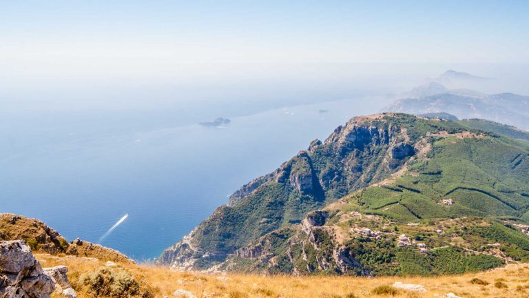 Trekking in Costiera Sorrentina: i percorsi più belli da scoprire