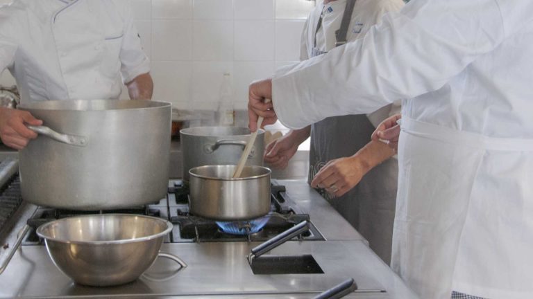 Scuole di cucina in Costiera Amalfitana: impara a cucinare come un locale