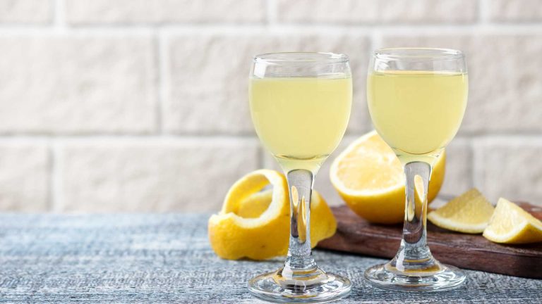 Artigianato locale: tra limoncello, ceramiche e prodotti tipici