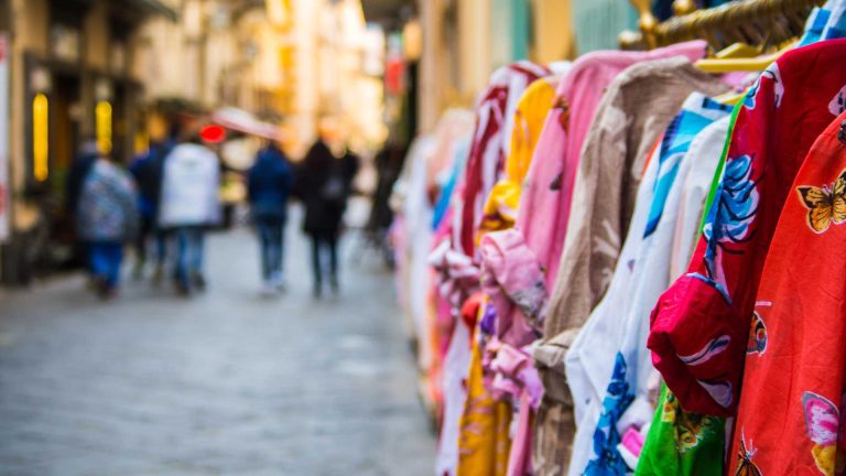 I migliori mercatini della Costiera Sorrentina: shopping all’aperto