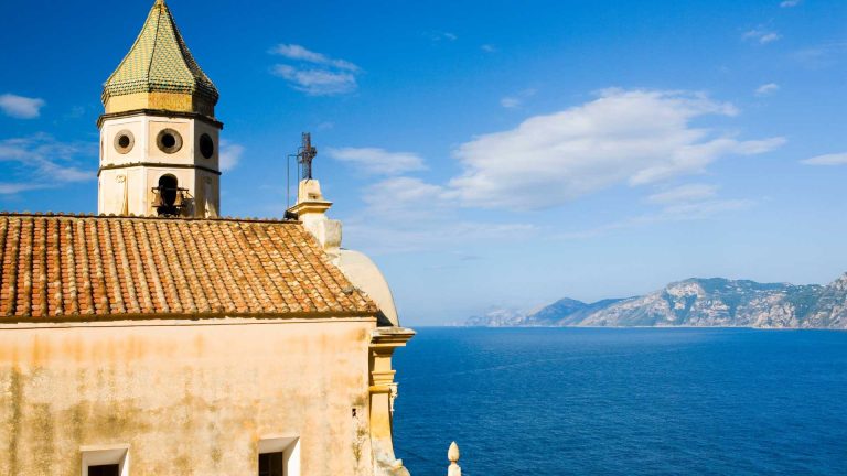 Il mare di Praiano: calette, grotte e snorkeling