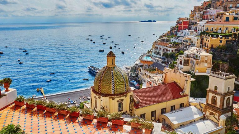 La carta di Amalfi: visita al museo e laboratorio a mano