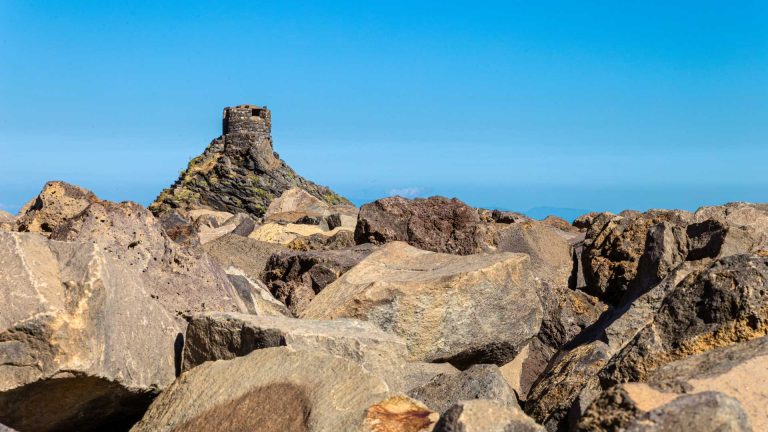 Antiche torri di avvistamento e leggende saracene