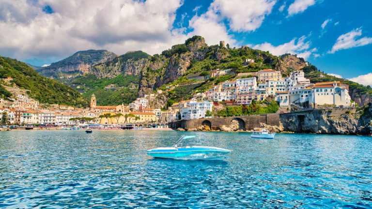 Come visitare la Costiera senza auto – mezzi pubblici, boat sharing