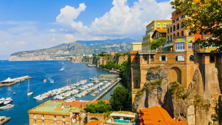 Il trenino della Penisola Sorrentina: tour panoramico per famiglie