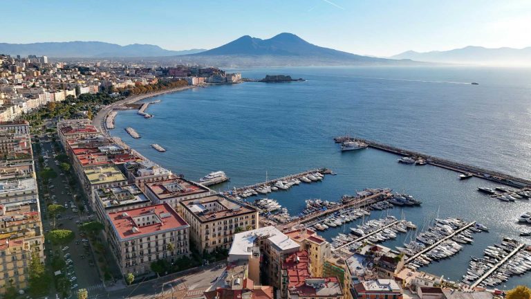 Leggende dei pescatori: i racconti del Golfo di Napoli