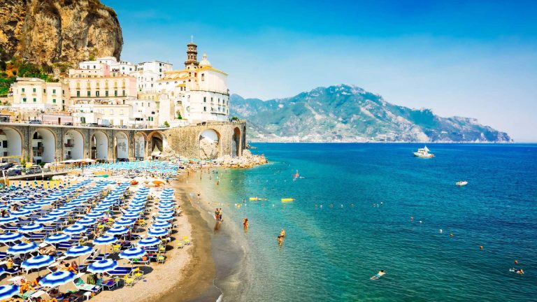 Spiagge della Costiera Amalfitana facilmente raggiungibili a piedi