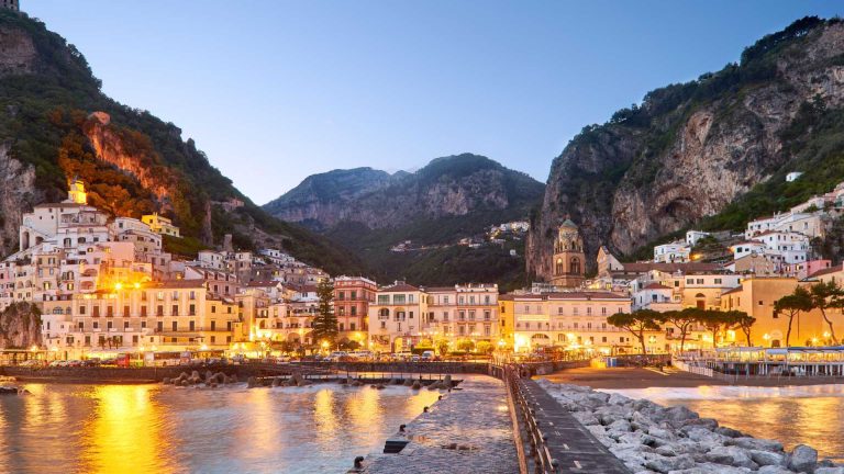 Spiagge della Costiera Amalfitana perfette al tramonto