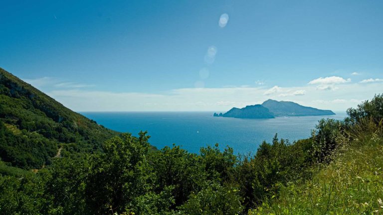 Termini e Punta Campanella: cosa vedere in una giornata