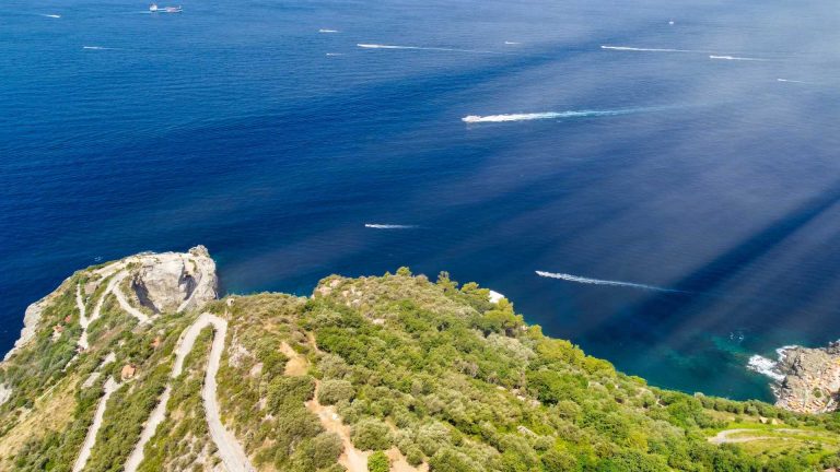 Punta Campanella a piedi: guida al sentiero da Termini