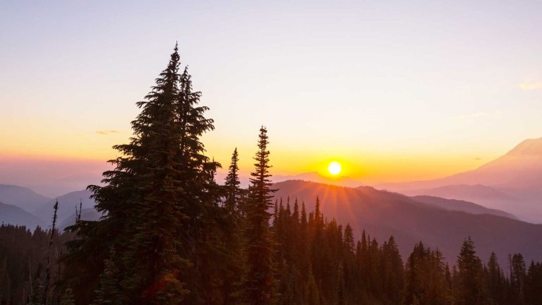 Trekking al tramonto in Costiera Sorrentina: percorsi e sicurezza
