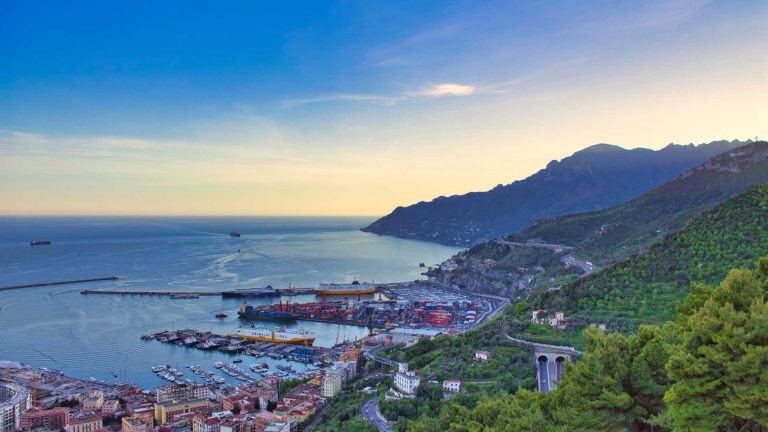 Costiera Amalfitana in barca: consigli per chi parte da Salerno