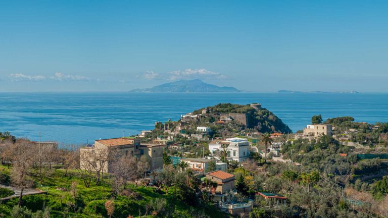 Dormire a Sorrento o a Massa Lubrense: cosa scegliere