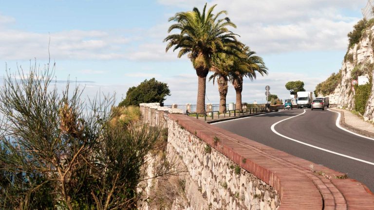 Costiera Sorrentina per chi non guida: idee tra treno, bus e mare