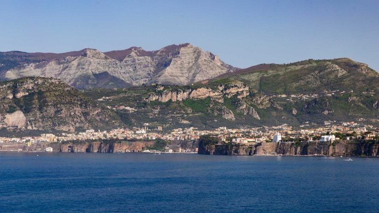 Costiera Sorrentina in 5 giorni per chi ama camminare: itinerario tra passeggiate e borghi