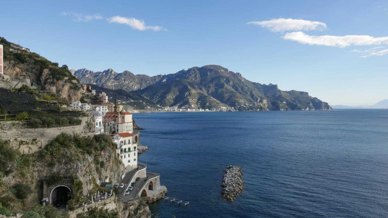 Quanto costa visitare la Costiera Amalfitana partendo da Napoli
