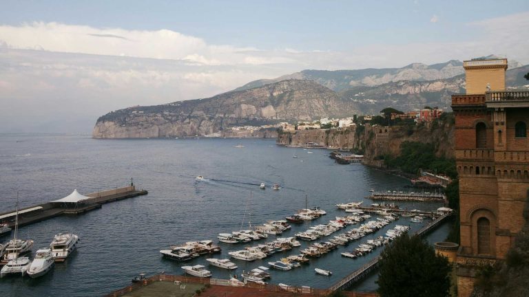 Le zone migliori dove dormire a Piano di Sorrento per visitare tutta la penisola