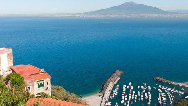 Dormire a Seiano: conviene per visitare la Costiera Sorrentina?