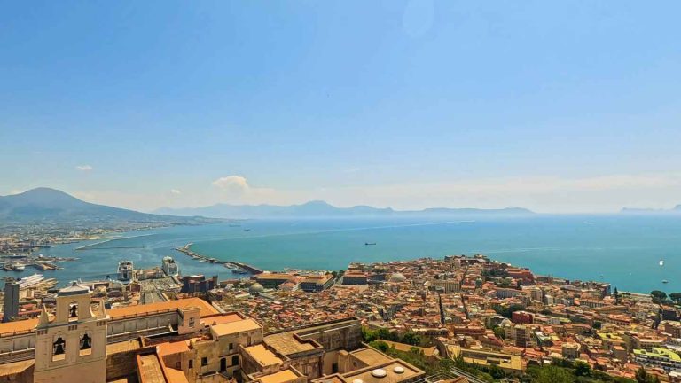 Da Napoli al mare di Vico Equense: itinerario di un giorno