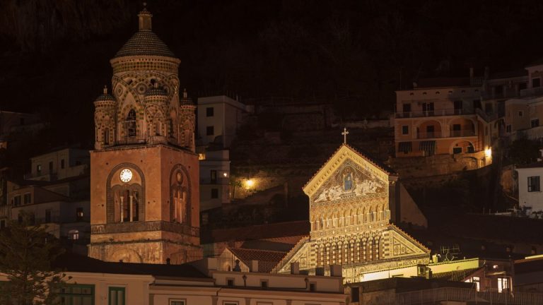 Cosa vedere ad Amalfi quando piove: itinerario al coperto