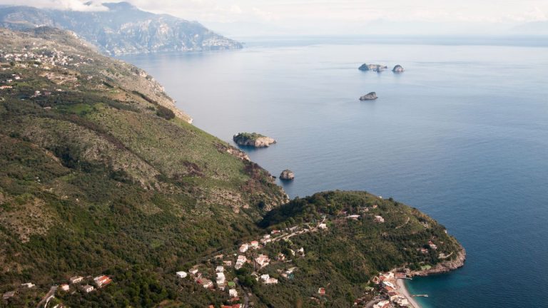 Marine di Massa Lubrense: Lobra, Puolo, Cantone o Recommone?