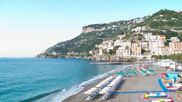 Minori in un pomeriggio lento: storia, mare e dolci